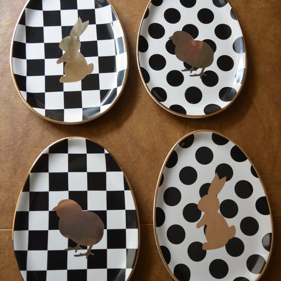 RARE 4 MACKENZIE CHILDS EGG RABBIT CHICK COURTLY CHECK CERAMIC SALAD PLATE SET - Picture 1 of 12